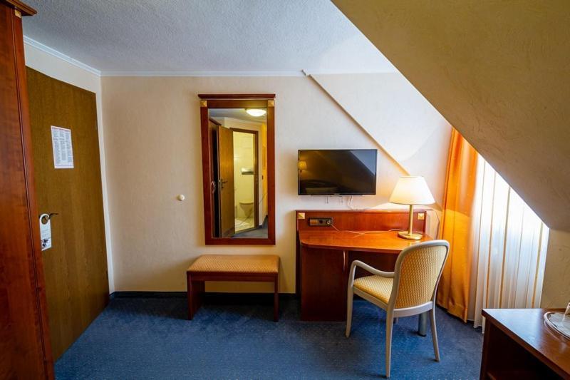 Single Room (not refurbished)